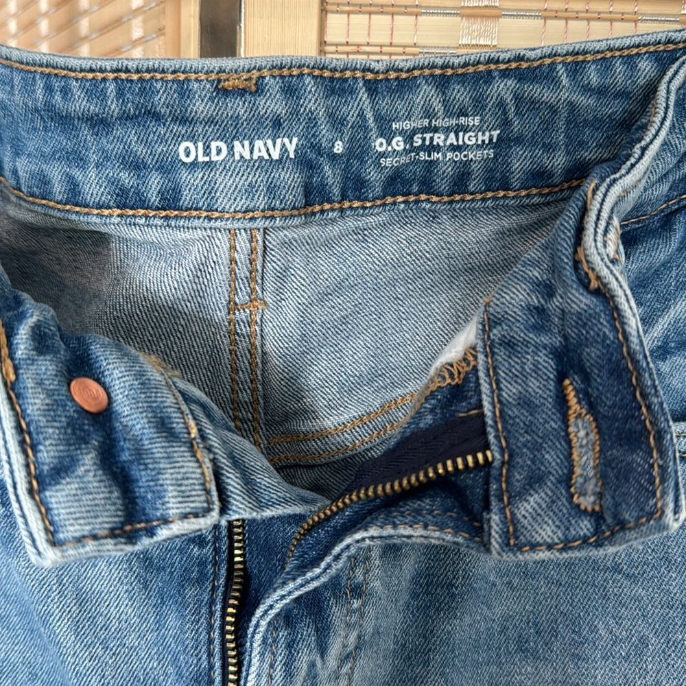 Old Navy High Rise Ripped Jeans - Picture 3 of 3